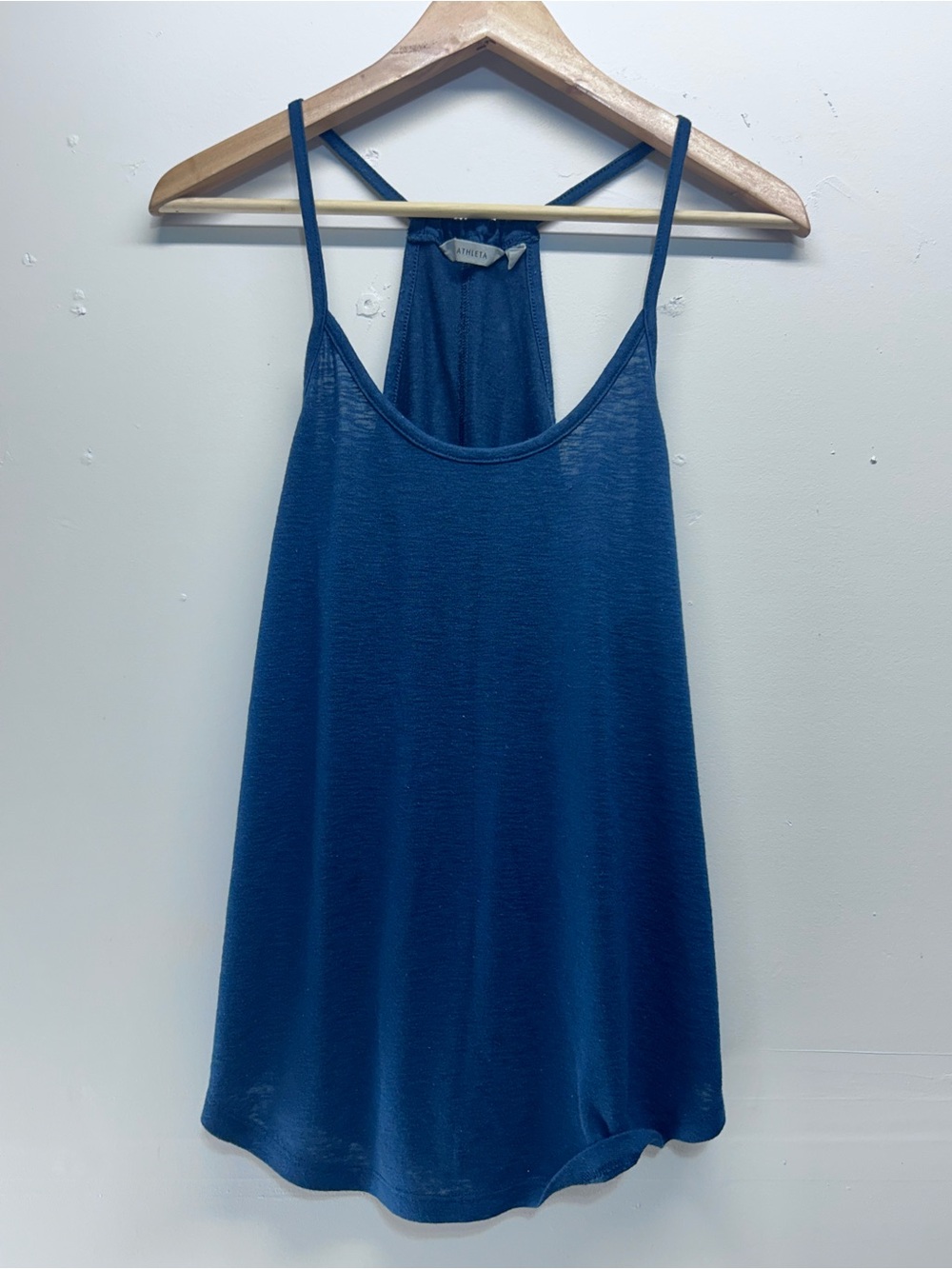 Athleta Breezy Cami tank top in the color Abyss Blue M